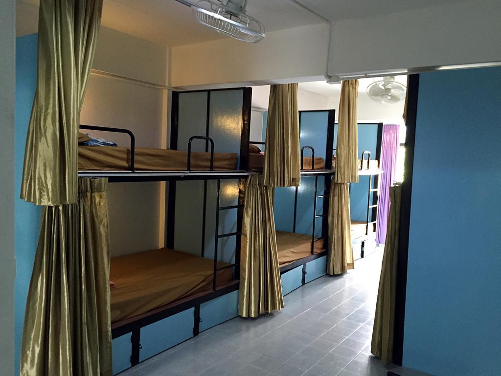 Zoe Hostel Чиангмай Номер фото