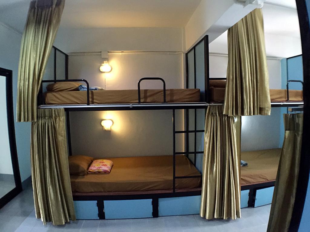 Zoe Hostel Чиангмай Номер фото