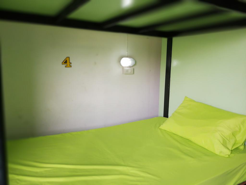 Zoe Hostel Чиангмай Экстерьер фото